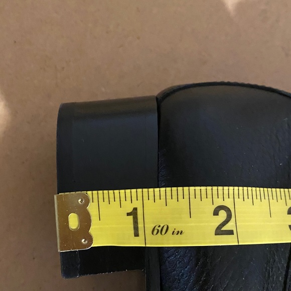 Salvatore Ferragamo Womens Loafers. Black with Silver Tone Logo Detail. 8.5 - Picture 10 of 10